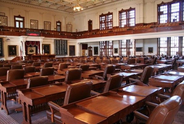When Texas House Democrats Wanted To Derail A GOP Redistricting Bill In 2003, They Headed To Oklahoma