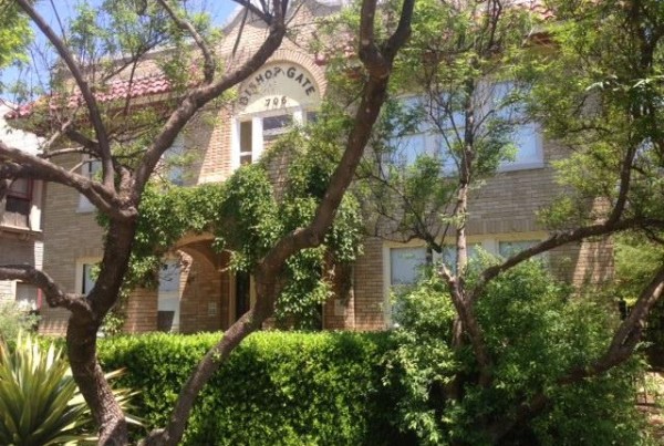 Why Duplexes And Townhomes Make Urban Areas More ‘Walkable’