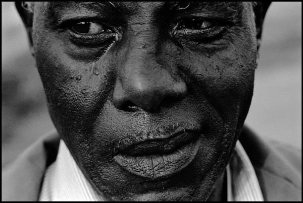 Eli Reed Reflects on the Human Condition in ‘A Long Walk Home’