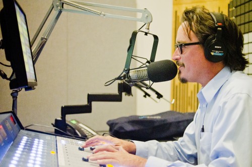 In Fort Stockton, Prisoners Connect to the Outside Through Radio