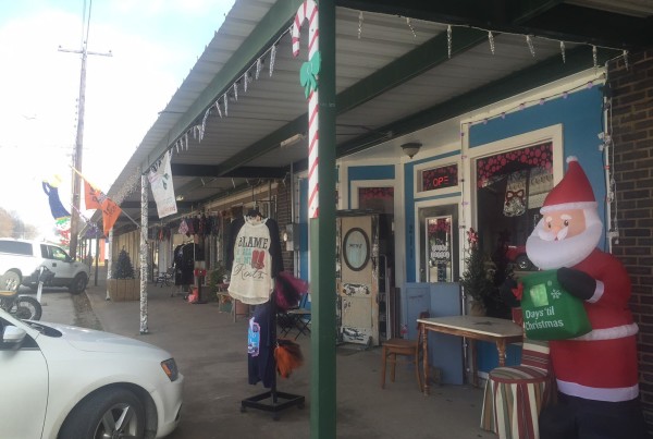 As Immigrant Children Arrive In Ellis County, Residents Have Mixed Reactions