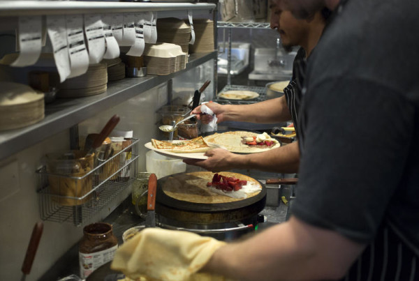 This Video App Unintentionally Helped a Deaf Austinite Start a Crepe Restaurant