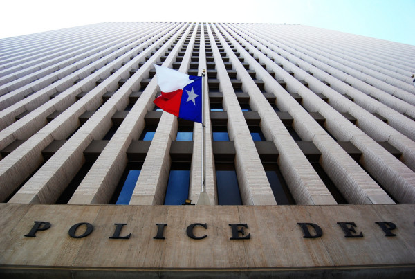 Some Houston Police Officers Haven’t Had Proper Mental Health Screening