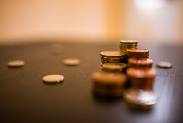 Full-Time Employed Women Make 20 Percent Less Than Men in Texas