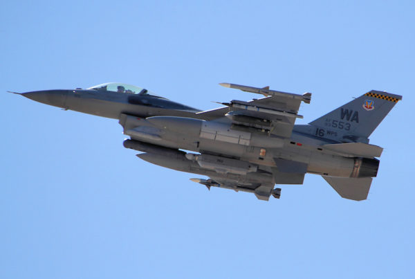 Why Can’t the Air Force Keep Its Pilots?