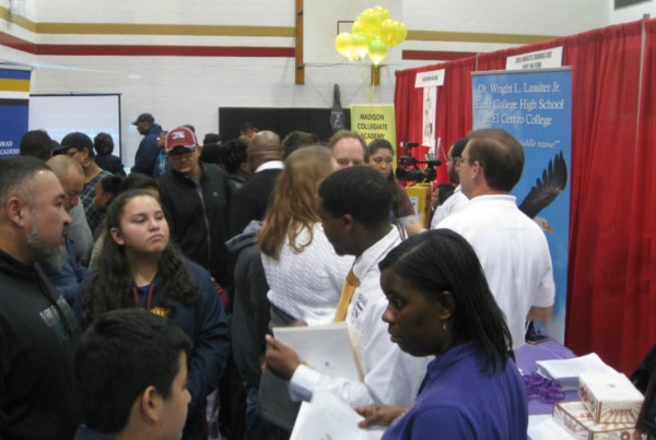 Dallas Public Schools Are Expanding Programs, Marketing To Compete With Charter Schools