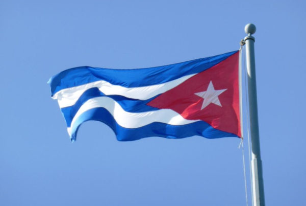 Obama Ends Fast-Track to Citizenship for Cuban Immigrants Landing on U.S. Soil