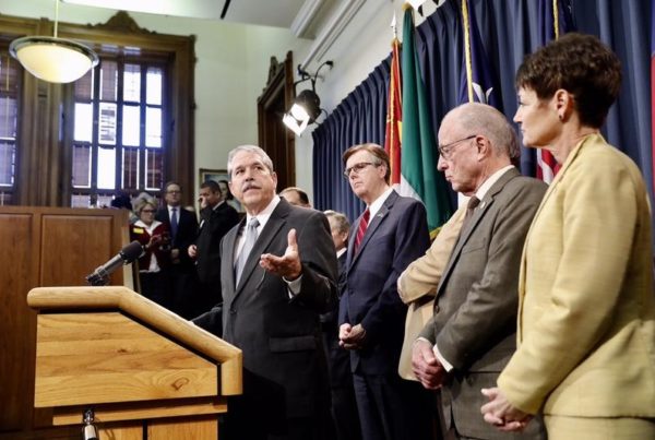 School Choice Bill Pitches Savings Accounts, Tax Credit Scholarships