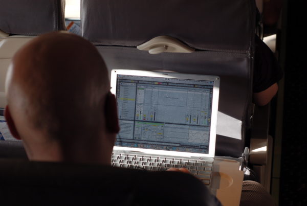 U.S. Could Ban Passengers From Carrying Laptops On Flights From Europe