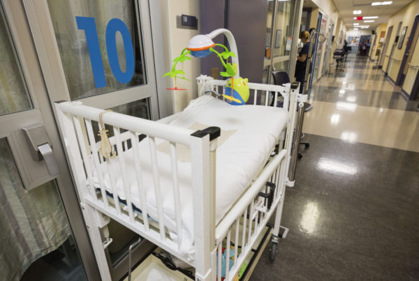If Congress Doesn’t Fund CHIP, Thousands Of Pregnant Texans Will Lose Health Insurance, Too