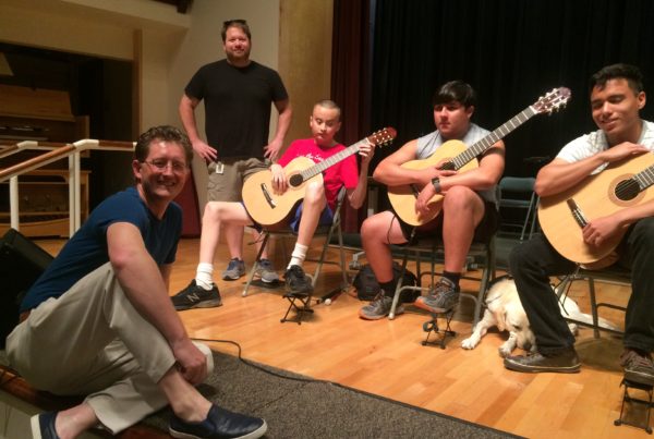 New Web App Teaches Classical Guitar Using Braille