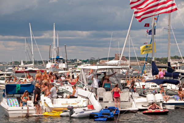 News Roundup: Don’t Selfie And Boat This Independence Day