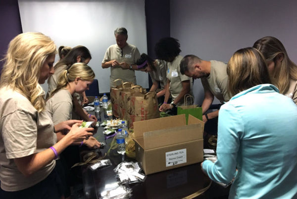 A Thousand Volunteers In North Texas Mark September 11 With A Day Of Service