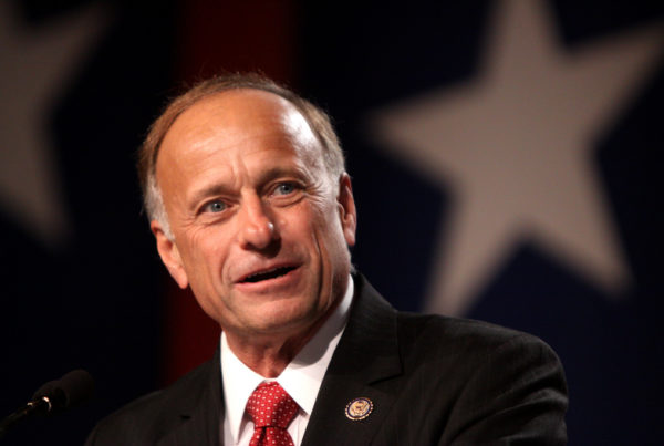 News Roundup: Ted Cruz Condemns Former National Campaign Co-Chair For White Supremacy Remark
