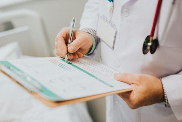 Bipartisan Bill Aims To Relieve Surprise Medical Costs