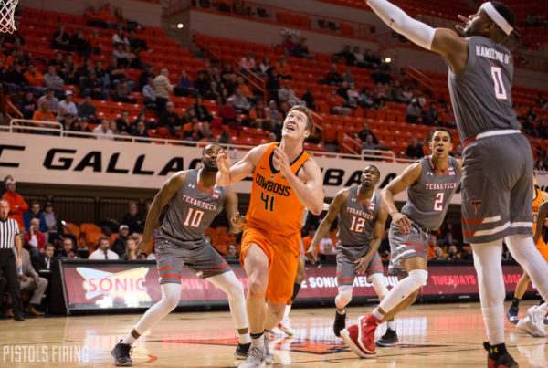 Two Texas Teams Go For National Basketball Championships