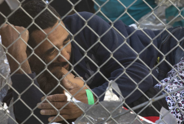 Volunteer Doctors In El Paso Try To Care For Immigrant Patients On The Move