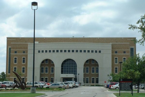 New Texas Tech Vet School Will Focus On Sending Graduates To Rural Areas And Small Towns