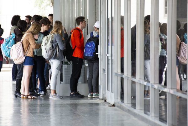 News Roundup: More High Schools Give Students A Chance To Register To Vote