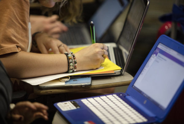 Texas Will Require High School Seniors To Apply For Federal Aid For College
