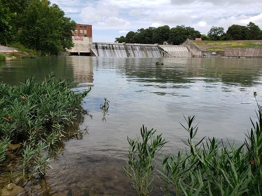 Residents Fight Against ‘Dewatering’ Plan For San Antonio-Area Lakes, Leads To Delay