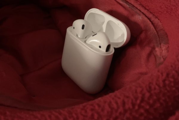 Tech Giants Hope Earbud Innovations Will Jumpstart The Holiday Season
