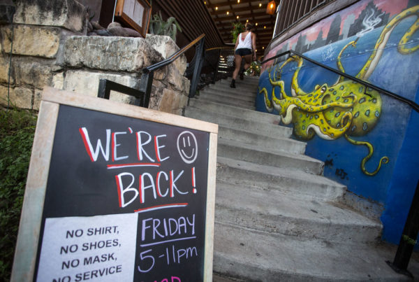 The Texas Restaurant Association Wants A Statewide Face-Mask Mandate