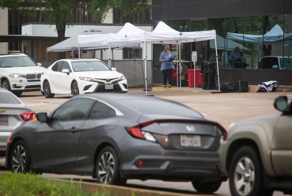 Some Texans Aren’t Being Notified About Positive COVID-19 Test Results