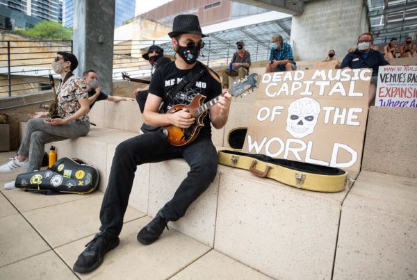 New ‘Pause/Play’ Podcast Highlights Impact Of Pandemic On Live Music Capital
