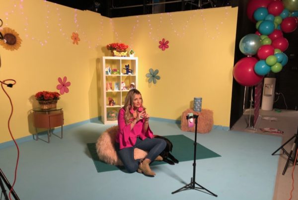A Sign Of Kindness: Boerne Woman Teaches Life Lessons Through ASL