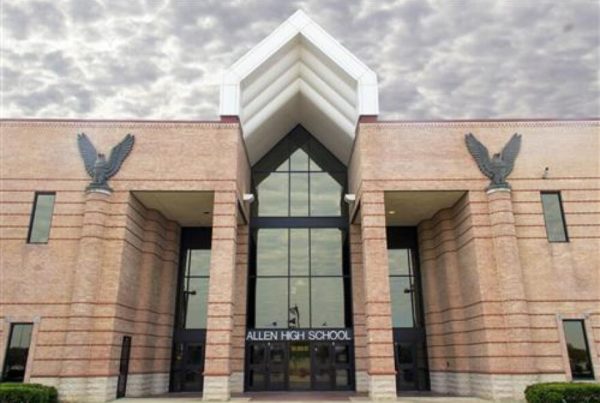 U.S. Rep from Plano reaches across aisle (again) to recognize high school dual-credit programs