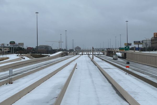 Winter storm knocks out power for thousands and threatens roadways across state