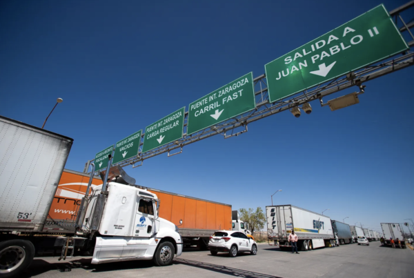 Gov. Abbott announces end to backlogs he created at El Paso border crossings