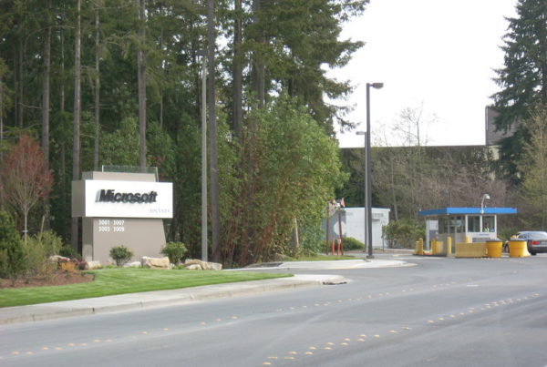 Tech companies struggle to find and keep workers