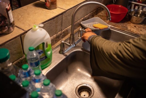 Rodents. Bad plumbing. No AC. Northeast Dallas residents still wait for landlord to make repairs