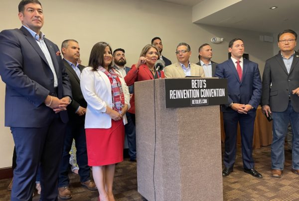 Abbott’s campaign eyes the vote of people of color in Texas