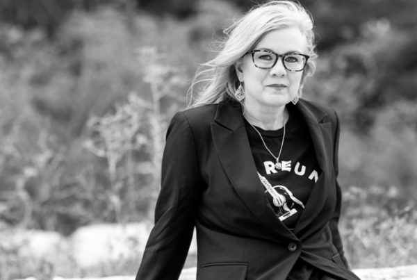 Wendi Aarons embraces middle age and her life in Texas