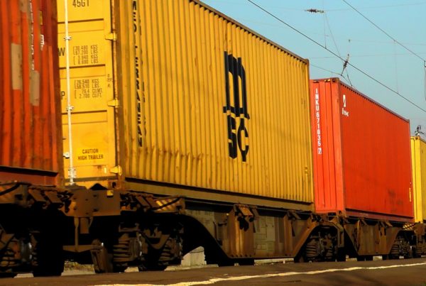 Congress passes measure to avoid potential railroad strike