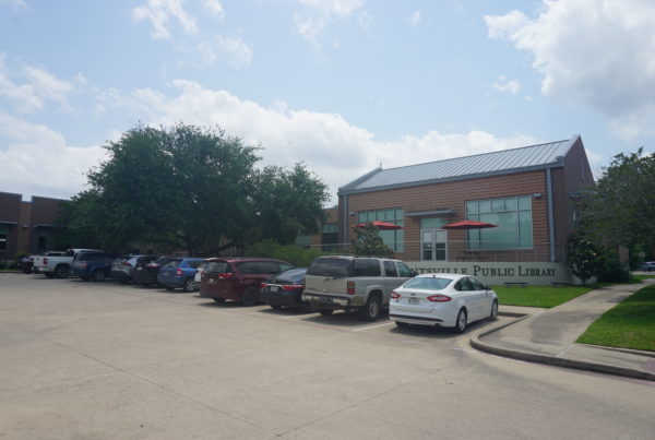 Huntsville turns library over to private management after censorship concerns