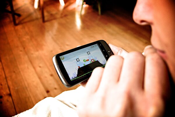 Angry Birds goes exclusively free-to-play