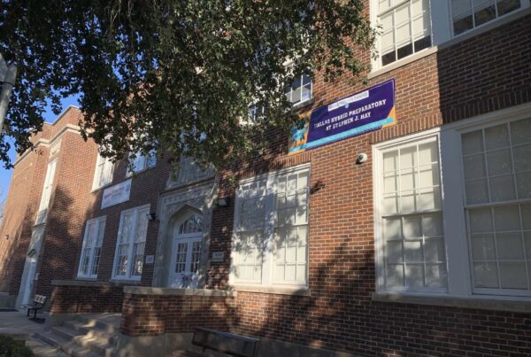 ‘Best of both worlds:’ This Dallas hybrid school is the first of its kind in Texas