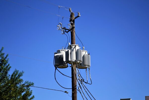 Tens of thousands of East Texans without power amid heat wave after tornado