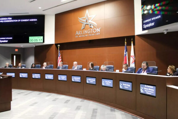 ‘Absentee’ apartment owners, red light runners top Arlington City Council candidates’ platforms
