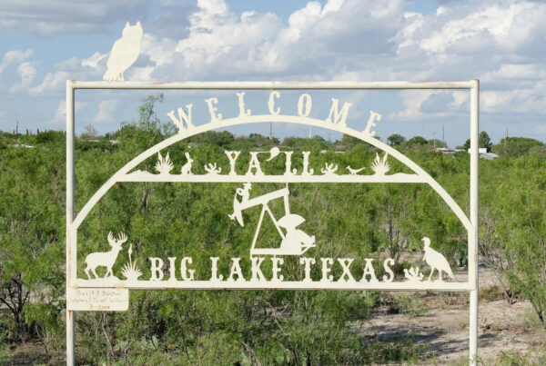 Texas has billions pledged to expand broadband. Spending it is taking a while.