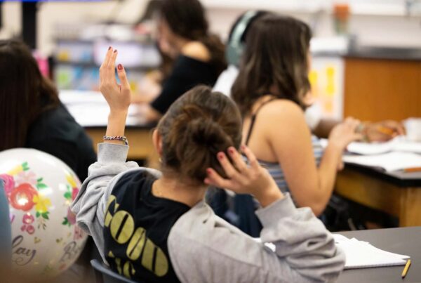 Basically everyone agrees Texas teachers need a raise. The question is how to do it.