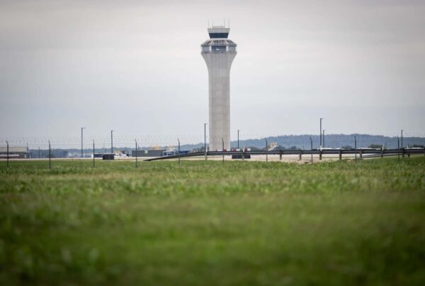 Austin’s ‘dire’ air traffic controller shortage raises risk of flight delays