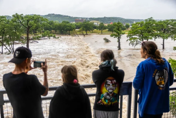 Live updates: Additional flood and storm risk continues overnight for parts of Texas