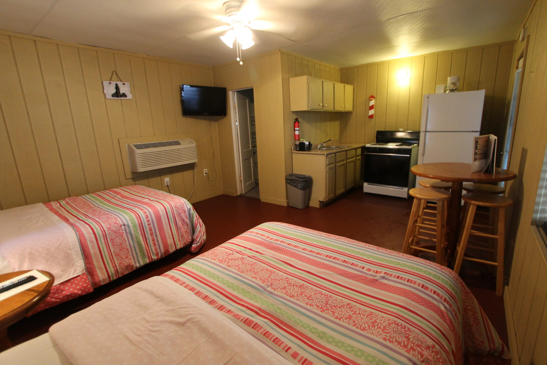 7 Sabine Pass Lighthouse Resort & Marina