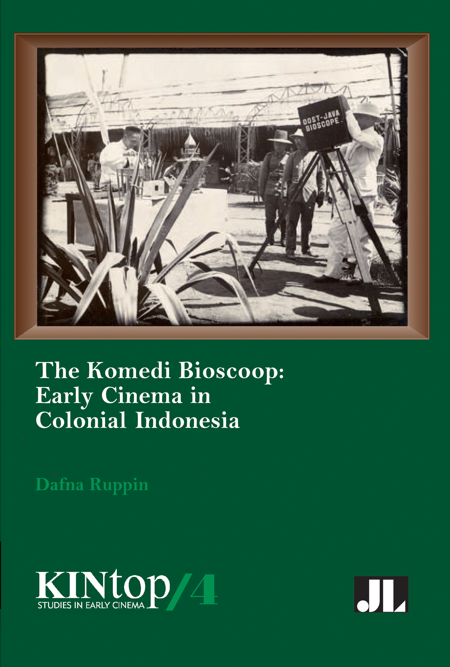 This image is the cover for the book Komedi Bioscoop, KINtop