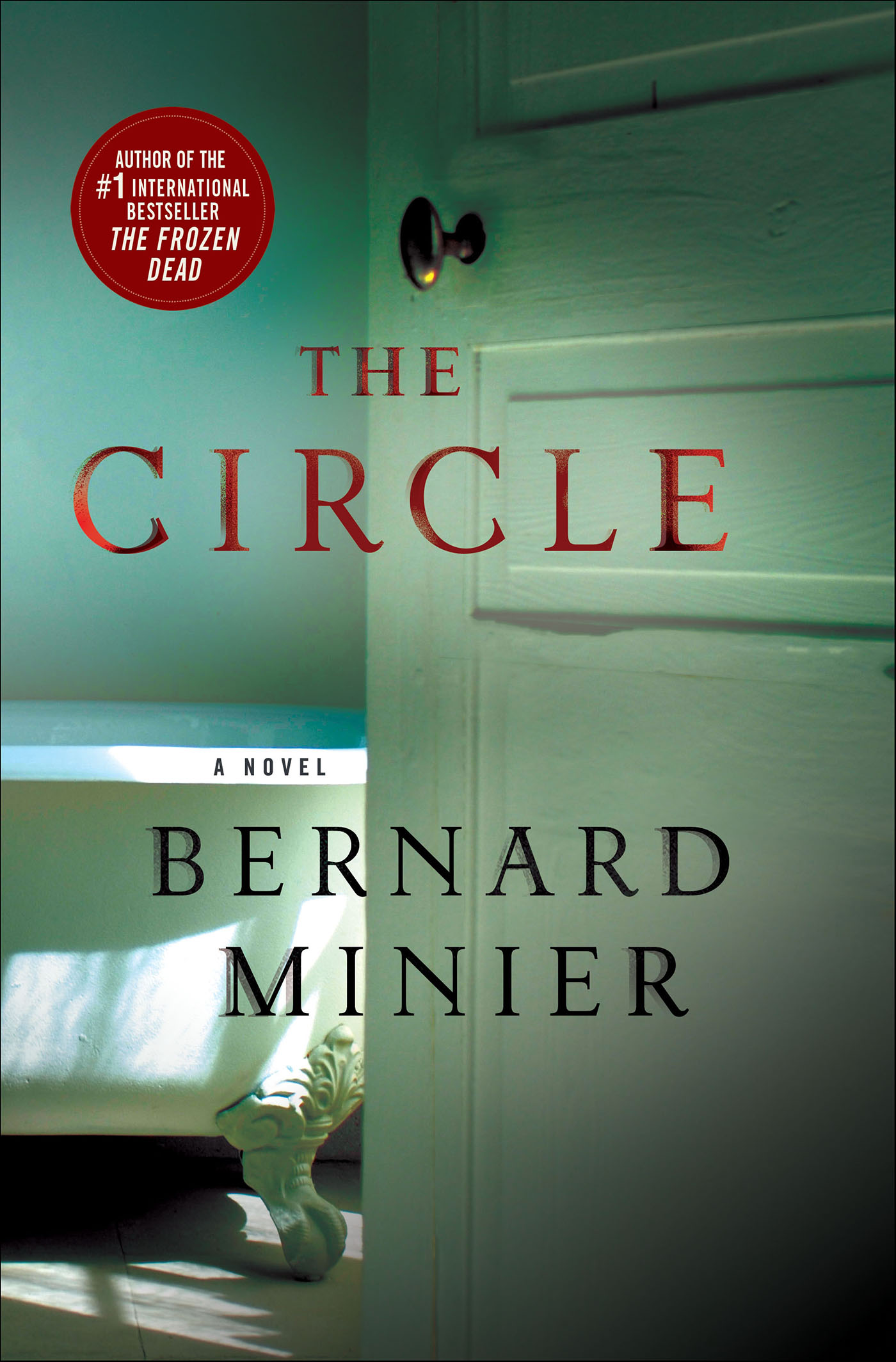 This image is the cover for the book Circle, Commandant Martin Servaz